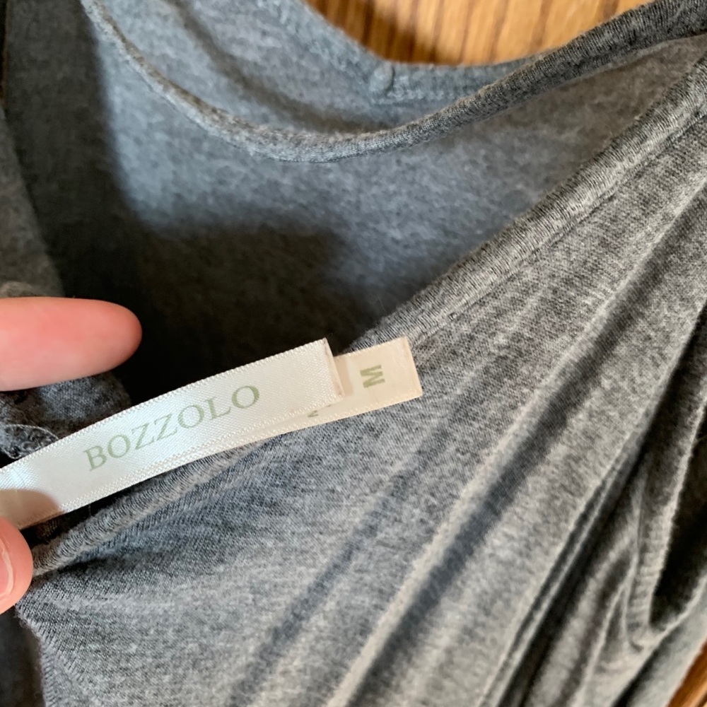 Cropped tank top with an open back